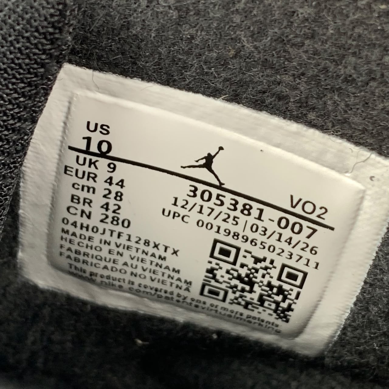 Air Jordan 8 Retro 'Chrome' 2026