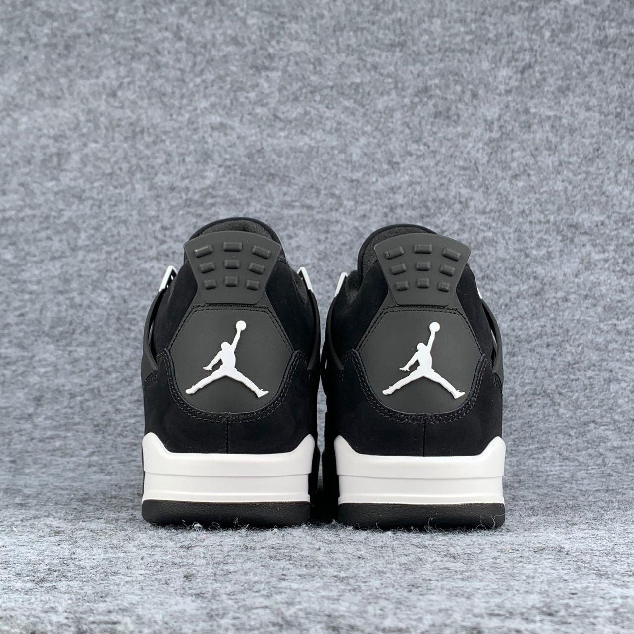 Air Jordan 4 Retro 'White Thunder'