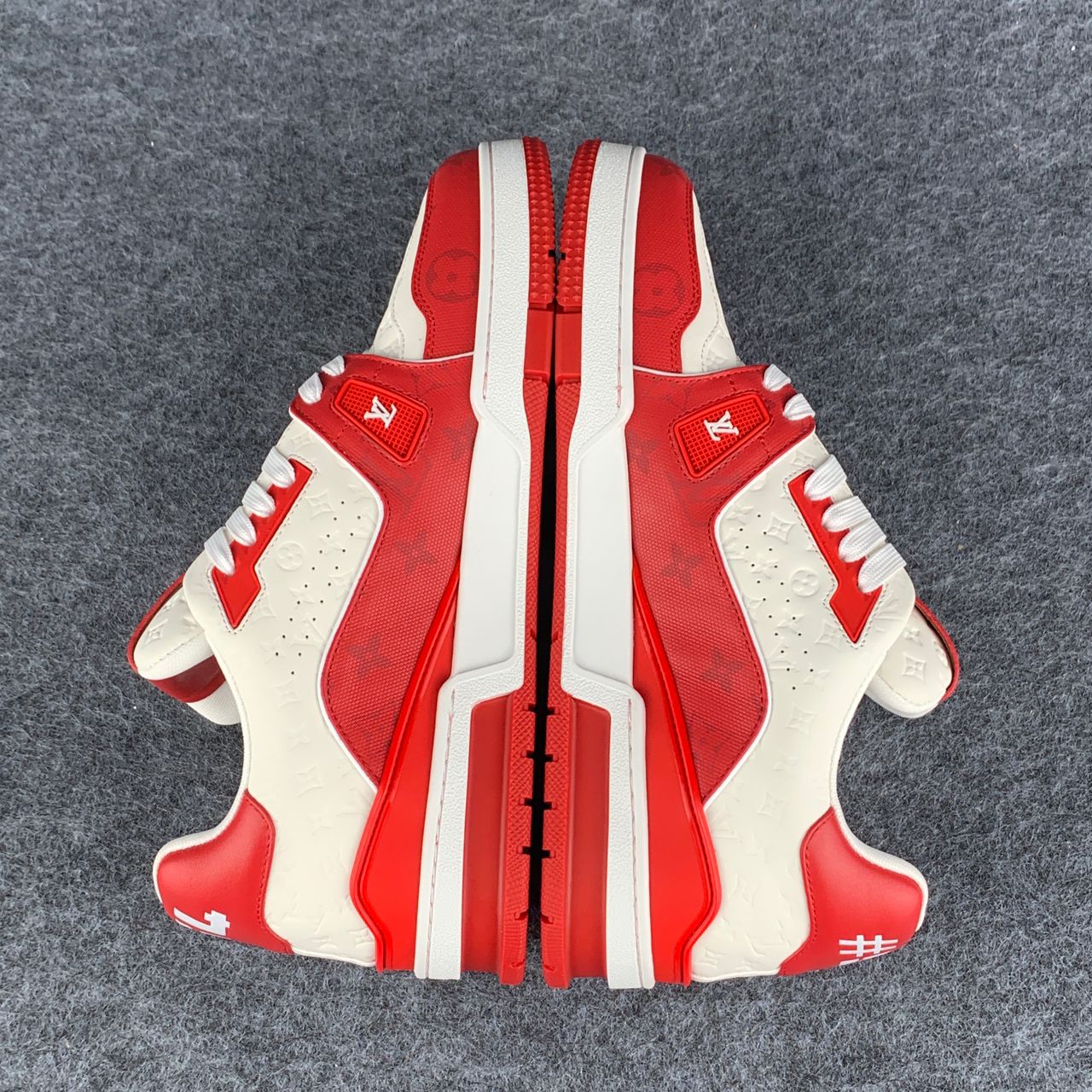 LV Trainer Low '#54 Signature 'Red White'