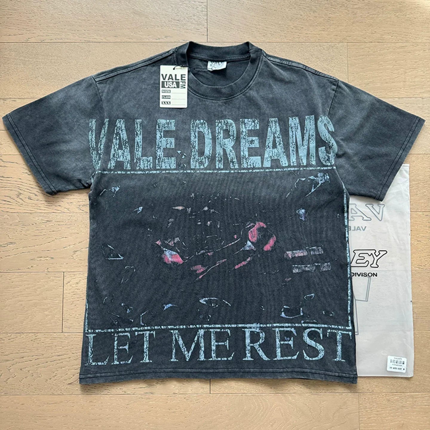 Vale Dreams Vintage Graphic T-Shirt Washed Black