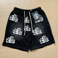2024 summer new washed and worn casual shorts, flame printed trendy brand Hell Star men's five quarter pants (28)
