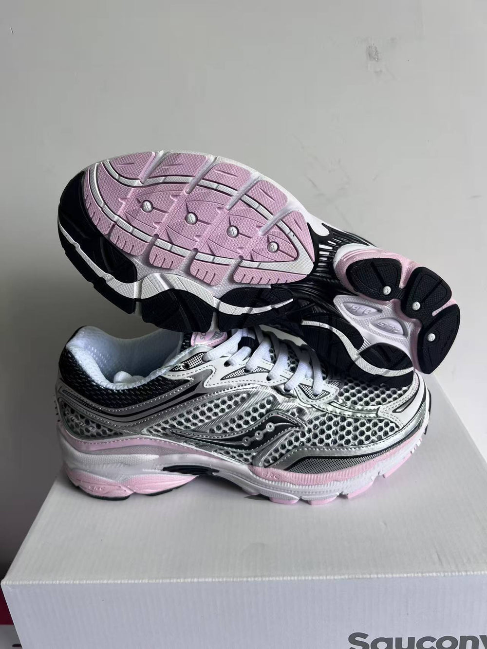 Cross border foreign trade wholesale Saucony PROGRIDOMNI full engine 9 running shoes shock-absorbing men's shoes low cut (4)