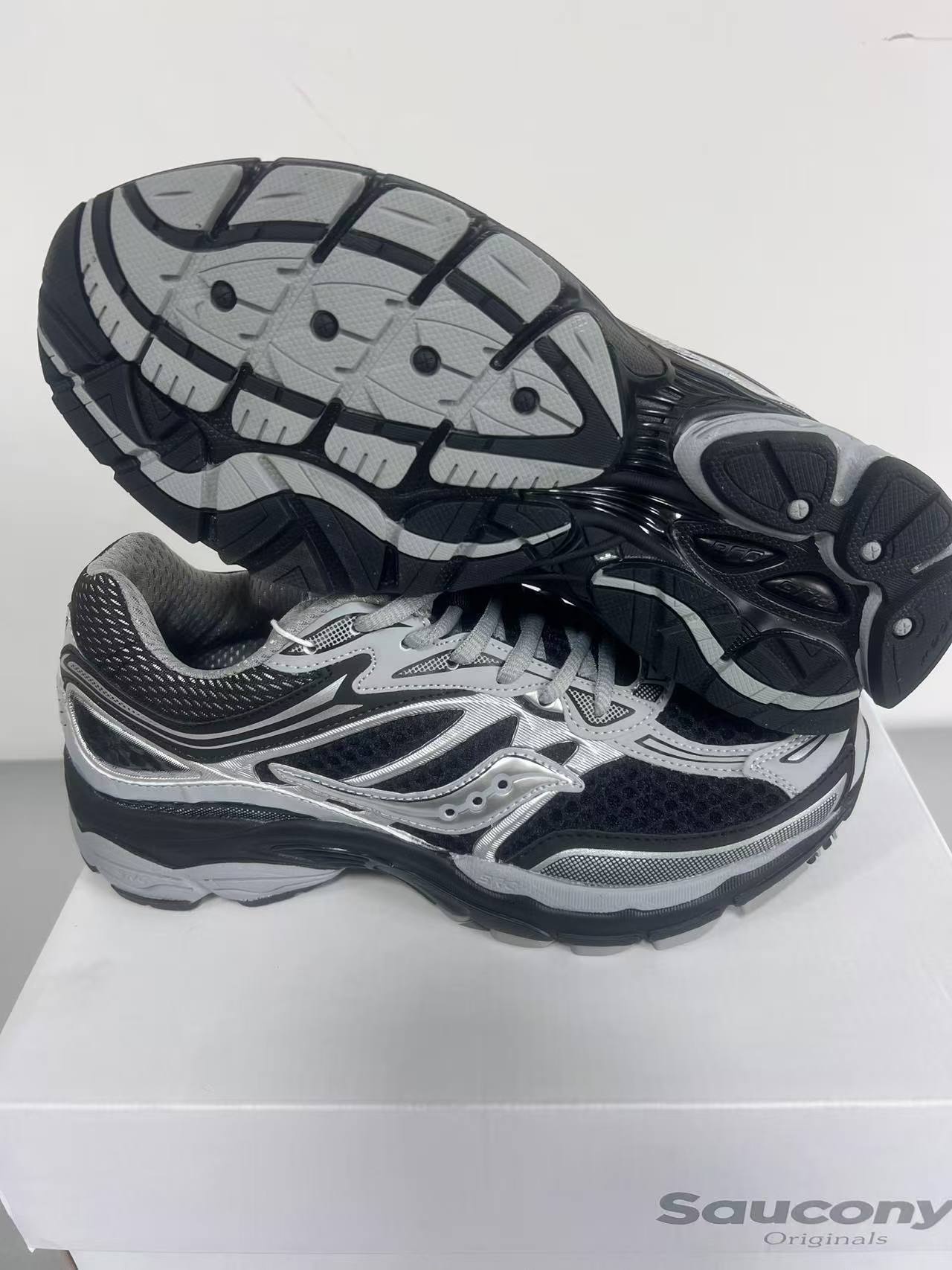 Cross border foreign trade wholesale Saucony PROGRIDOMNI full engine 9 running shoes shock-absorbing men's shoes low cut (2)